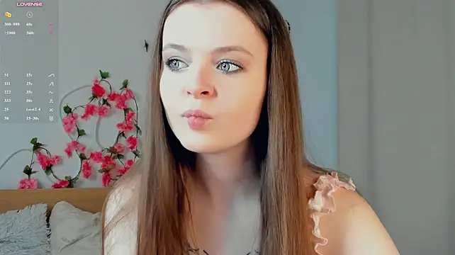 Chat +18 de KrystalTrudel ao vivo