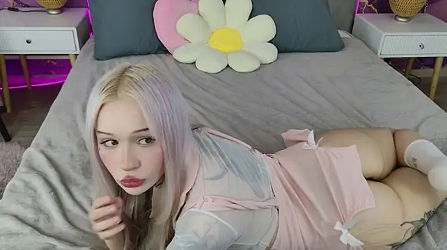 CloudyUniasia Chat XXX in diretta