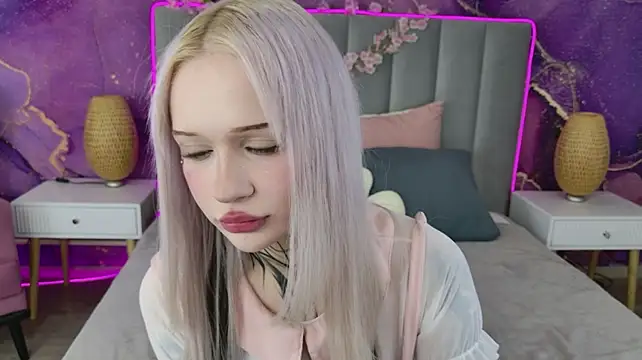 CloudyUniasia Live XXX-Chat