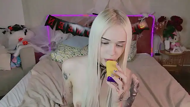CloudyUniasia's Live XXX Chat