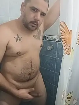 aurelio65: διαδικτυακό σόου στην κάμερα