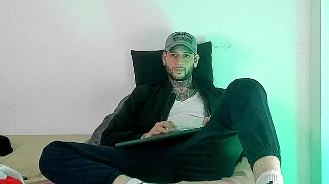Show modela michael_fx1 na web-kameri