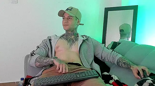 Show modela michael_fx1 na web-kameri