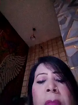 HOTIE_BHABHIII's Live Chat Room