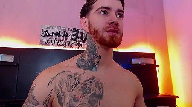 hottcockguy Show in webcam
