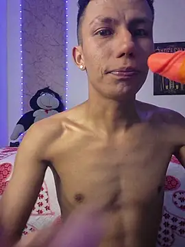 הופעת וובקאם של DirtySlave_