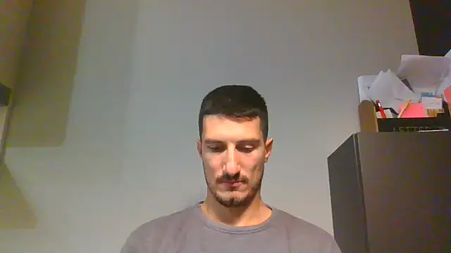 Pokazy przed kamerką – bisurprisexxxx
