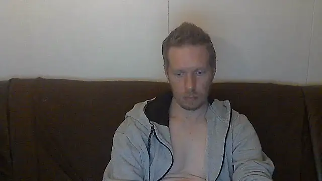 2small4you83 Webcam Show