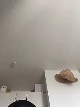 PrettyPussyyのウェブカメラショー