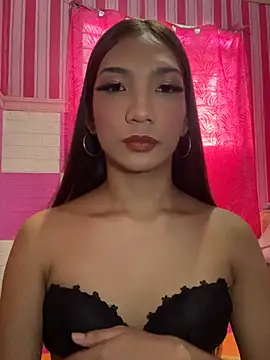 SabrinaHugeCock 在線直播表演