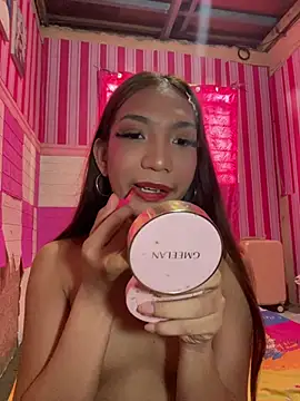 SabrinaHugeCock 在線直播表演