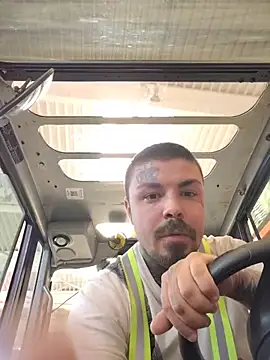 Berti3128 webkamerás műsora