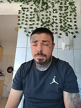 Berti3128 webcam show