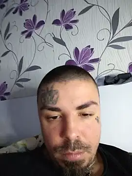 Berti3128 Webcam show