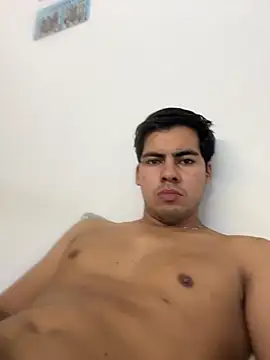 הופעת וובקאם של hot11latino