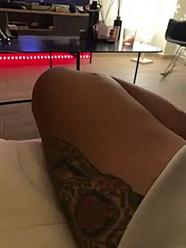 Mike69F: вебкам-шоу
