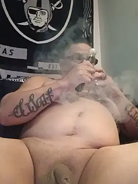 smoknmetheatnass2's Webcam Show