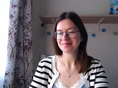 Živý XXX chat ElaraHart