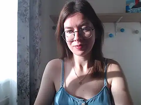 ElaraHart – Live XXX-chat
