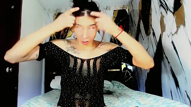 baby_cutedoll Show in webcam