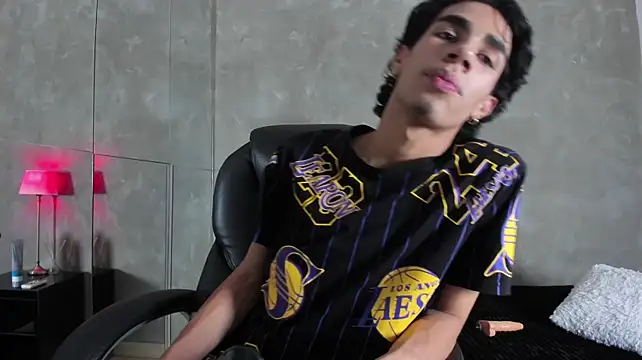 Elian_jones Show Webcam