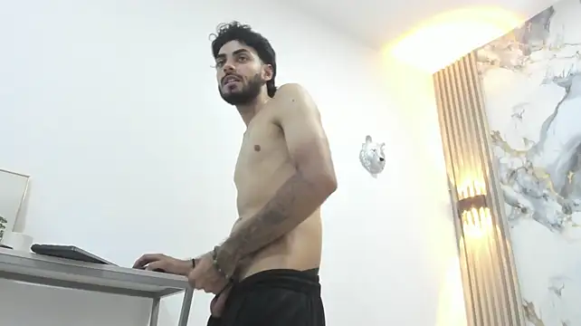 dashmonroe webcam show