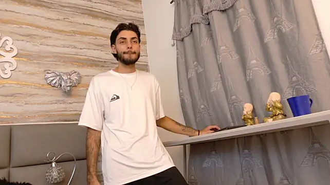 Show modela dashmonroe na web-kameri