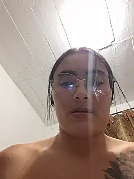 Lauraa_Duque's Live XXX Chat