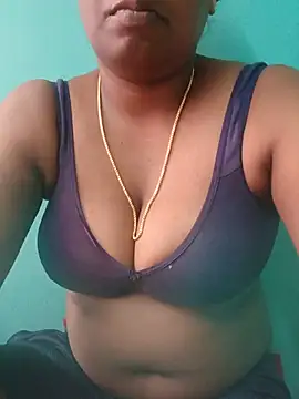 maya_darlingss' Webcam Show