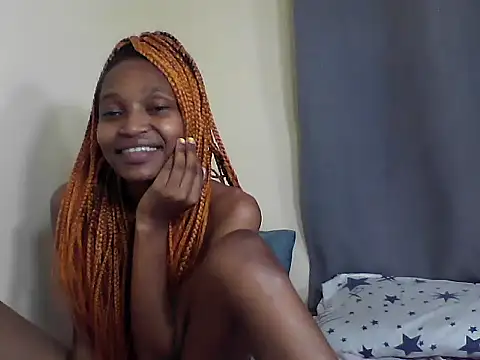 TwinniePink_ Show in webcam