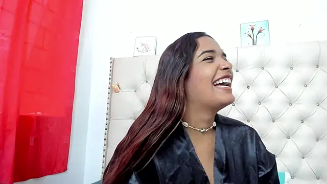 Lia_and_Selena 在線直播表演