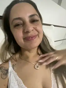 Czat XXX na żywo – MayaGarcia40