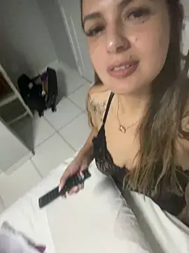 Show de MayaGarcia40 na webcam