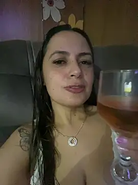 Show de MayaGarcia40 na webcam