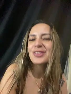 Czat XXX na żywo – MayaGarcia40