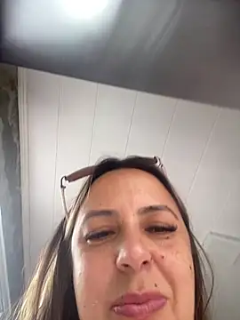 XXX chat uživo modela MayaGarcia40