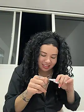 Hey_Cata webcam show