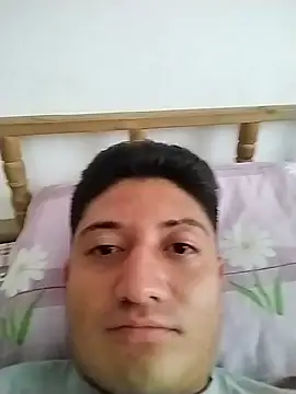 LittlePiggie666 Webcam Show