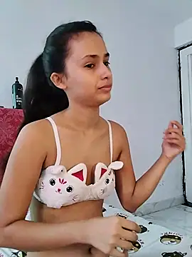 Elisse__Leo Adlı Modelin Canlı XXX Sohbeti