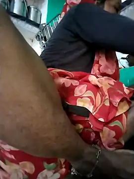 Meena_sexe 网络视讯表演