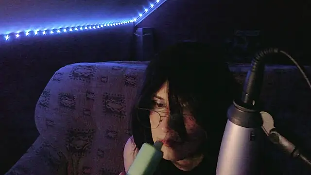 Ash_Baker webcam show