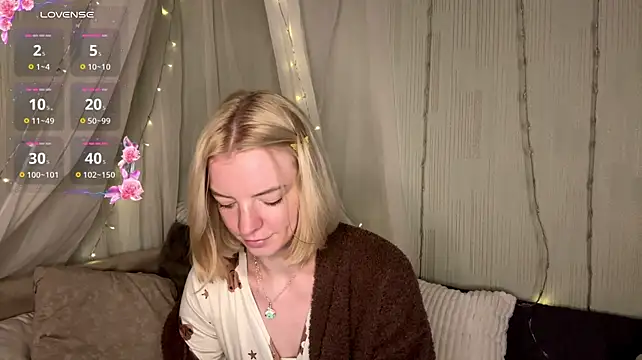 StasyBloom Show in webcam