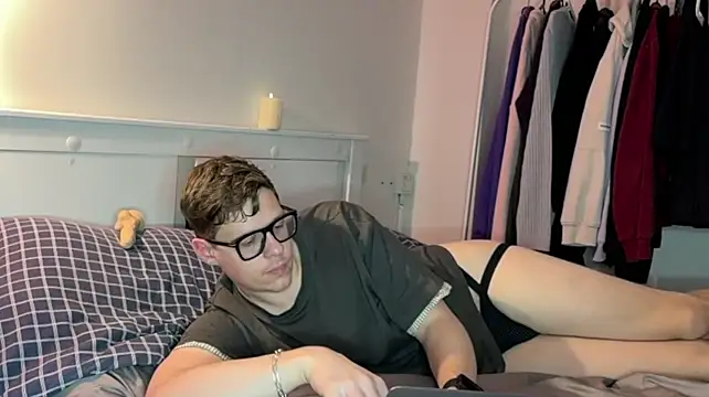 daniel-below's Webcam Show