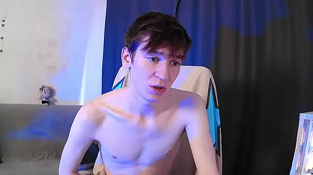 Show modela NateAfterDark na web-kameri