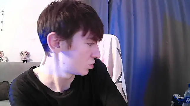 NateAfterDarkn Webbikameraesitys