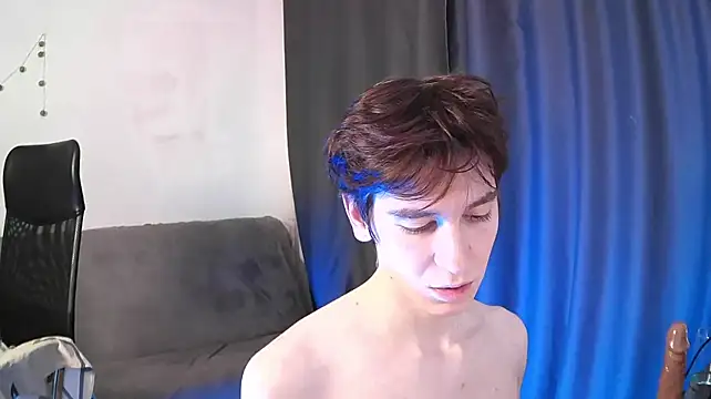 NateAfterDarkn Webbikameraesitys