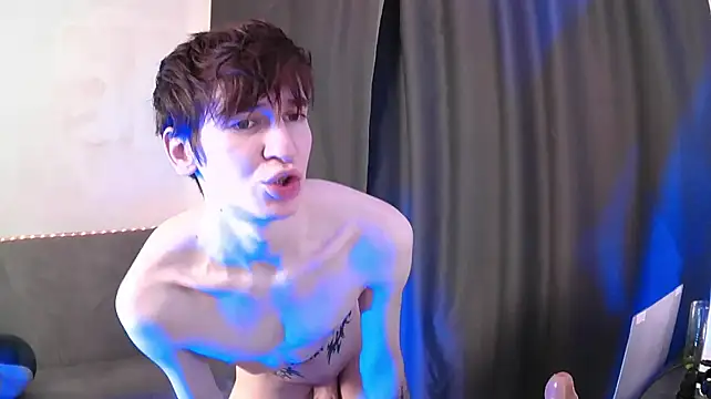 NateAfterDark: вебкам-шоу