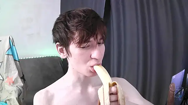 Show modela NateAfterDark na web-kameri