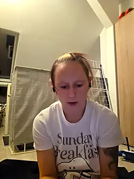 Bellaaa17 Webcam-Show
