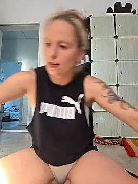 הופעת וובקאם של Bellaaa17